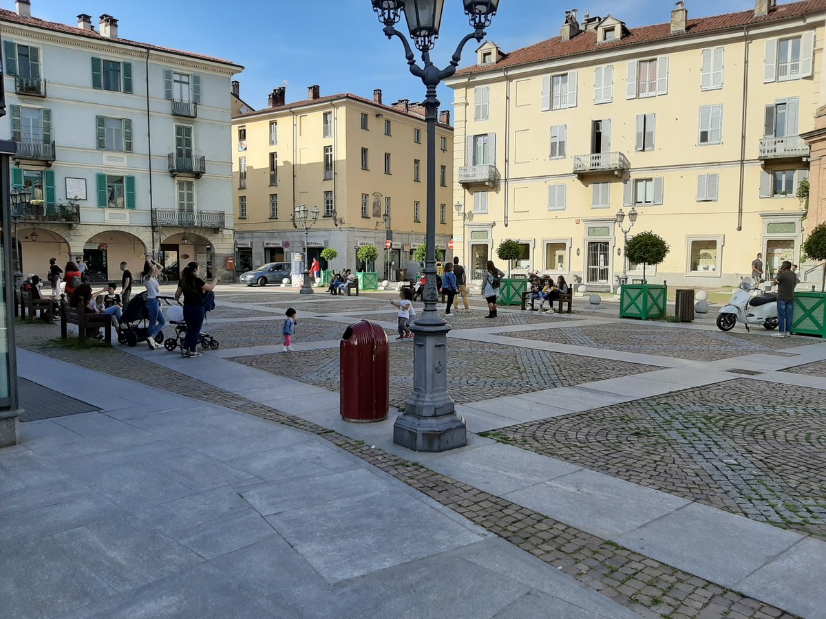 Pinerolo Piazza Facta